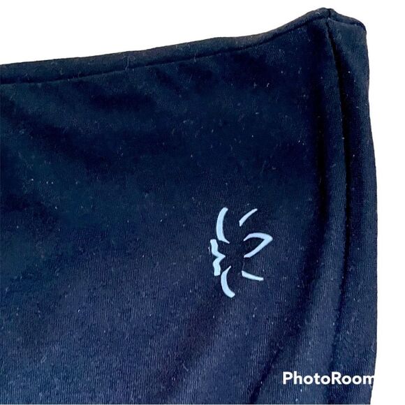 Beyond Yoga Black Infinity Hidden Pocket Scarf - Picture 4 of 5